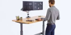 Revisión del Escritorio Vari Electric Standing Desk Pro: ¿Vale la pena en 2023?